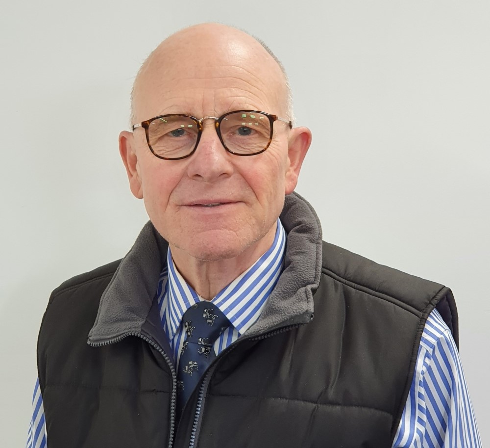 Head and shoulders photo of Hugh Crabtree
